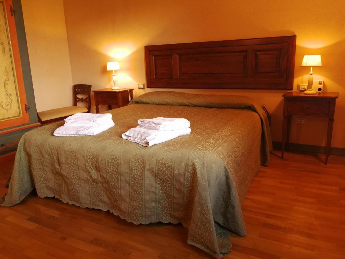 Residence Il Poggiolino Montecarelli Habitación foto