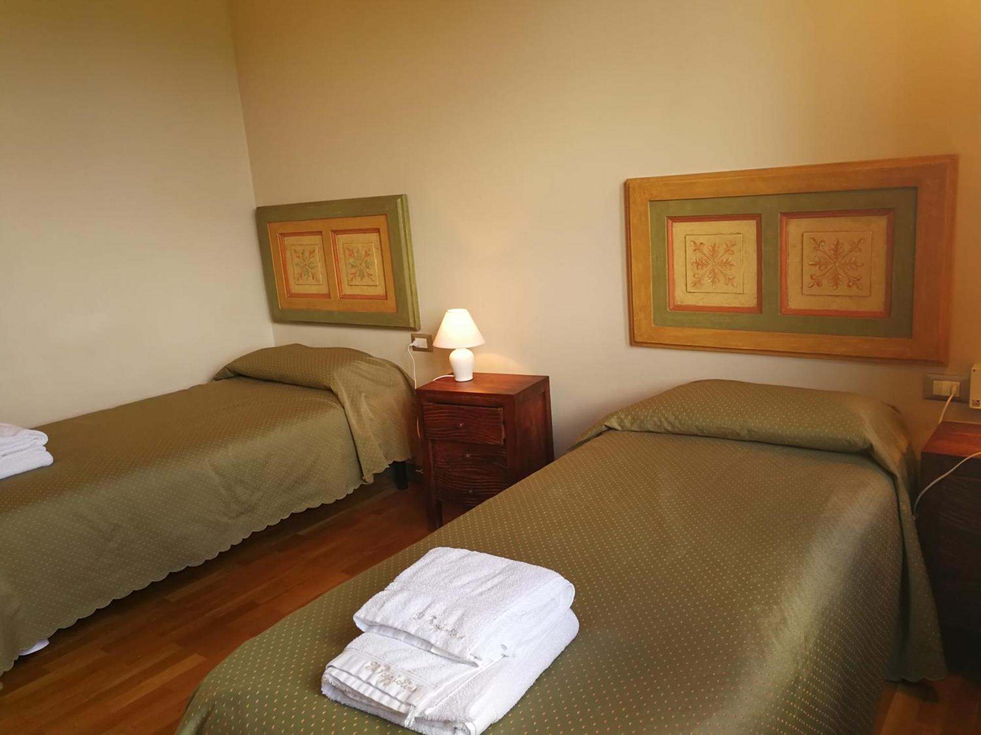 Residence Il Poggiolino Montecarelli Habitación foto
